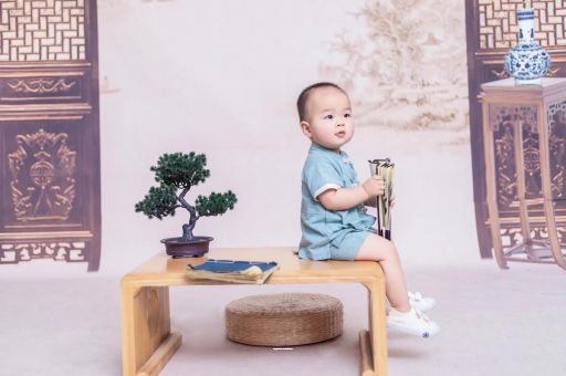 巢湖宝宝眼睛肿是什么原因
